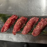 焼肉KAJIYA - 梶屋牛の肉寿司