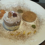 石窯キッチン＆カフェ ぶらぼぅ - ぶらぼぅショコラとヘーゼルナッツクリームのタルト（ケーキとクッキーの位置が動いてしまい・・スミマセン）