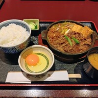 荒井屋 万國橋店 - 『牛鍋定食（1540円税込）』※ご飯大盛（無料）