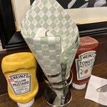 シェイクツリー バーガー＆バー - 