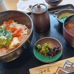 おけしょう鮮魚 海中苑 - 