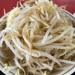 ラーメン もっけだの - 『朝食セット(ラーメンニンニク野菜マシマシ＆ライス普通)＋A賞特典』の野菜