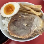 ラーメン もっけだの - 『朝食セット(ラーメンニンニク野菜マシマシ＆ライス普通)＋A賞特典』のライス＋A賞特典