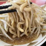 ラーメン もっけだの - 『朝食セット(ラーメンニンニク野菜マシマシ＆ライス普通)＋A賞特典』の麺