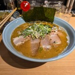 横浜家系ラーメン 友喜家 - 