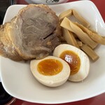 ラーメン もっけだの - 『朝食セット(ラーメンニンニク野菜マシマシ＆ライス普通)＋A賞特典』のアプリスクラッチA賞特典