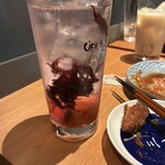 立呑み8 - 赤しそ梅干しサワー