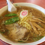 大勝軒 - ラーメン。大盛り、