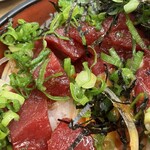 魚庭本店 - 今回は都合で「上赤身」を使用。