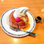 コメダ珈琲店 - 「ミニシロノワール」にシロップをかけて