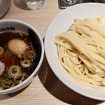 東京アンダーグラウンドラーメン 頑者 - 特製つけめんライト M