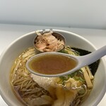 中華そば 六心 - 鰹と鶏の中華そば醤油1200円