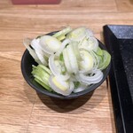 麺屋 つばき亭 - 途中でネギ追加(無料)