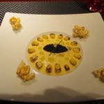 ラトリエ ドゥ ジョエル・ロブション - なめらかなトウモロコシのババロワ　キャビアとコンソメのハーモニー