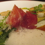 ラトリエ ドゥ ジョエル・ロブション - グリーンアスパラガスのプランシャ焼き　イベリコ生ハムと共に