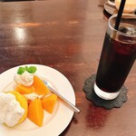 パルファン - アイスコーヒーとケーキ