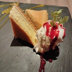 Cheese Meets Meat - チーズケーキ