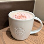 スターバックス・コーヒー 橿原中和幹線葛本店 - ストロベリームース＆ジョイフルメドレーティーラテ 店内