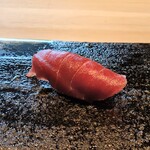 鮨旬美 西川 - 宮崎県塩釜の本鮪。