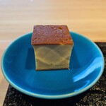 鮨旬美 西川 - 厚焼き玉子。