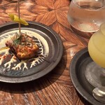 Seafood & Tapas LUBINA - カジキ➕モルーノ➕アーモンド(左)、季節のガスパチョ(右)