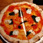 ピッツェリアバール LoRo - マルゲリータ