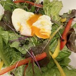 ぴょんぴょん舎  - UNAサラダ