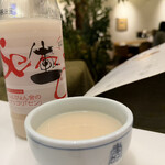 ぴょんぴょん舎  - 生マッコリ