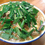音や - にらモツもっこりラーメン