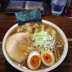 長町ラーメン - 最近では新規さんを見ていると一番注文多いのはこれかな？
      長町ラーメンワンタン煮卵850円