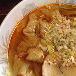 長町ラーメン - クセになる酸っぱ辛さ
      スーラーワンタン７５０円