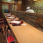 新宿割烹 中嶋 - カウンター席です。