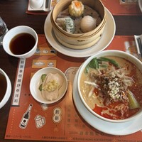 DimDimSum 大阪本店 - 