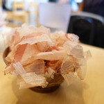 自家製麺沖縄そば 海と麦と - おかかそばについてくるおかか