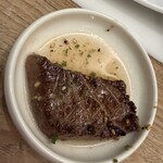 ぴょんぴょん舎  - 豪牛タン