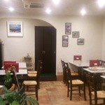 ピッツェリア カンタナポリ - 立食なら30人ほど入れます