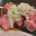 ゆとり亭 - サイコロカルビ