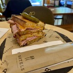 BARTELS - グリルドハム＆チーズサンドイッチ