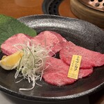 松阪牛炭火焼肉 東海亭 - 