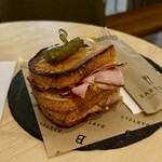 BARTELS - グリルドハム＆チーズサンドイッチ