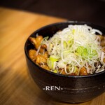 二度と来るよ - 焼きもつ丼