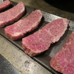 焼肉  炭聖 - 厚切りハラミ（塩）