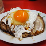 おばちゃんとこ - チャーシューエッグ