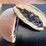 亀屋友永 - どら焼きはサイズ感は好みですが、ちょっとパサっとしていた