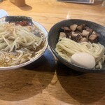 328536695 - やさいつけめん辛背脂ニンニク