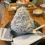 熱海駅前・おさかな丼屋 - 