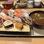 にぎり塚本鮮魚店 - 