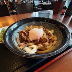 讃岐製麺 - 料理写真:月見肉ぶっかけうどん並　710円