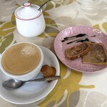 セリカ - ブレンドコーヒーとケーキのセット　300円※ランチ