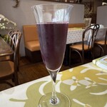 セリカ - グラスワイン（ランチセットだったので200円※通常500円）